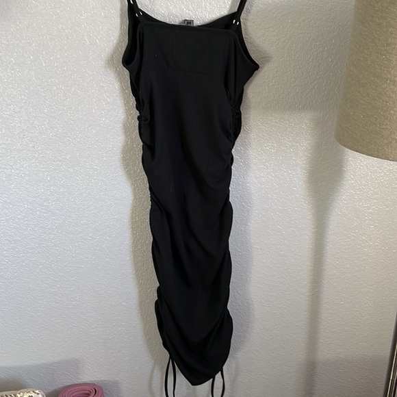 Black ribbed dress - Picture 2 of 3